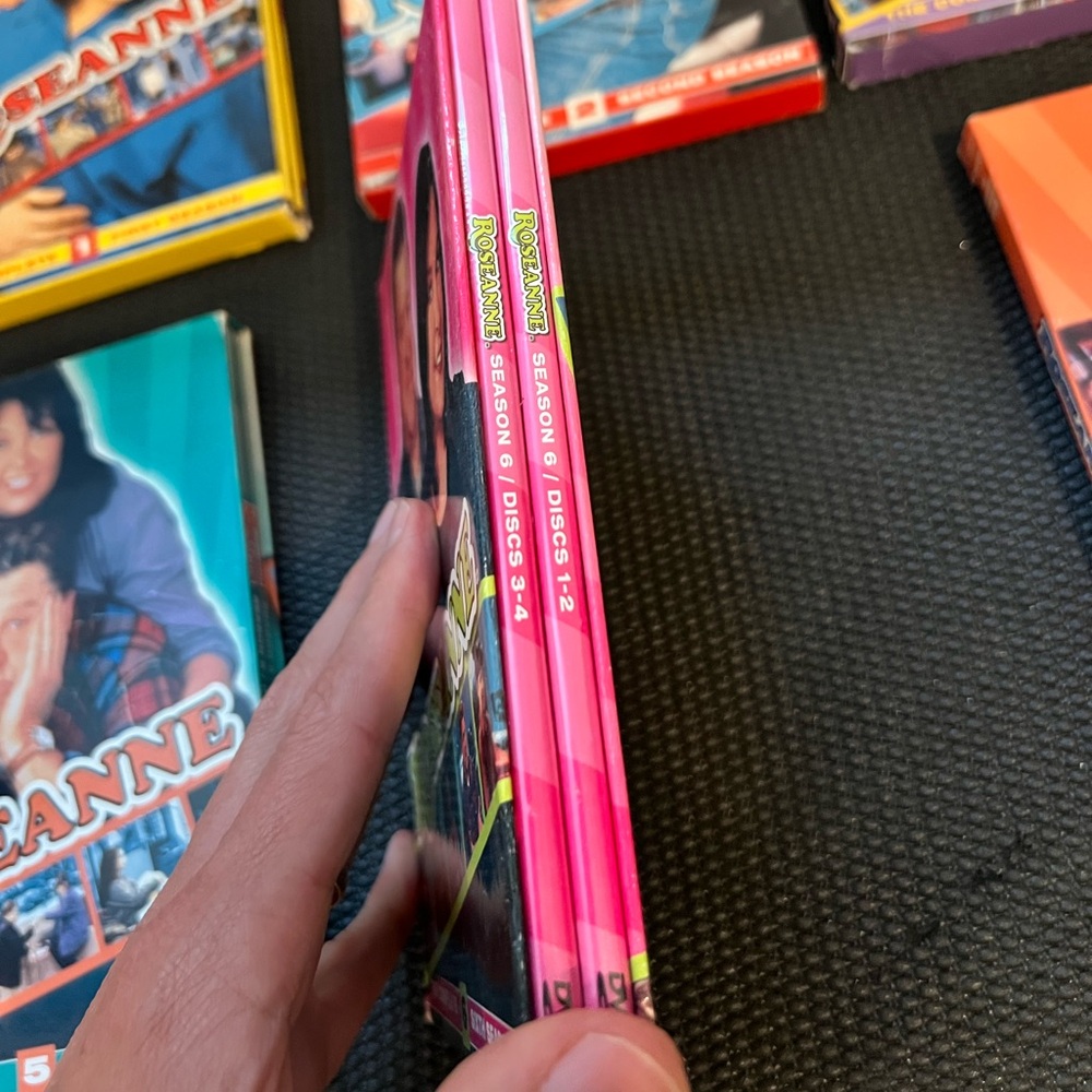 Roseanne DVD Box Set Collection - Picture 3 of 3